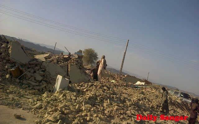 Mud houses collapsed in Awaran during Balochistan earthquake. Photo by Sangar Publication (Shared with permission)