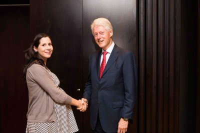 Elif Yavuz meeting with President Bill Clinton during his visit to Tanzania in August