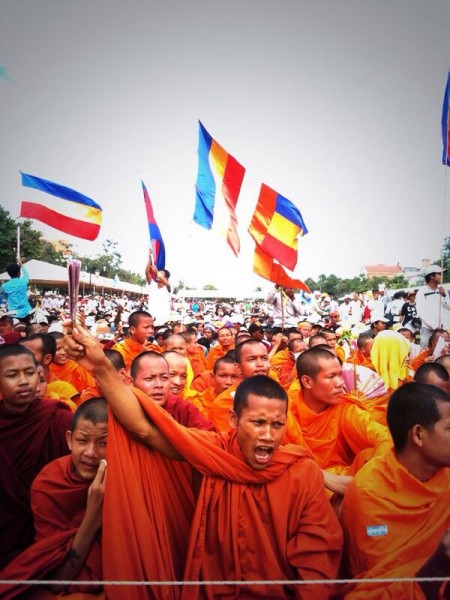 Monks also joined the protest. Image from @illied