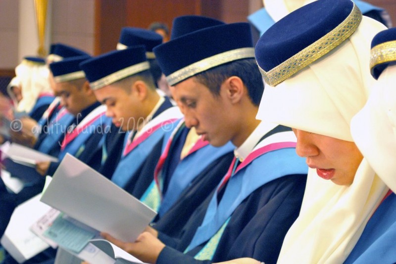 Estudiantes de Brunei durante una ceremonia. Foto de Aidityafunda en Flickr (CC BY 2.0)