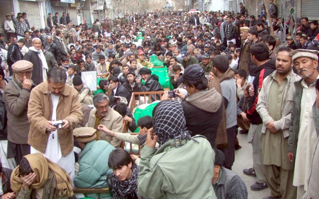 Shia Muslims Protest in Quetta. Image by ppiimages. Copyright Demotix (11-01-2013)