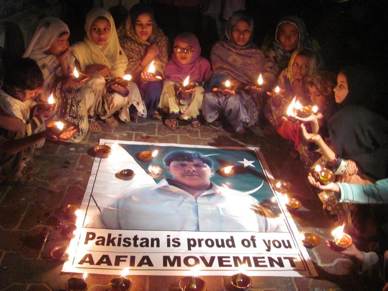 Tribute to Aitzaz Hassan's bravery that saves dozens lives in Hangu, KPK at Karachi press club.  Image by Ayub Mohammad. Copyright Demotix (11/1/2014)