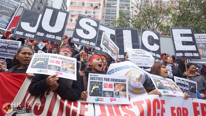 In migliaia si sono radunati il 19 gennaio 2014 per chiedere giustizia per Erwiana Sulistyaningsih, una domestica indonesiana che, secondo quanto riportato, è stata torturata dalla sua datrice di lavoro. Foto di Hong Kong.