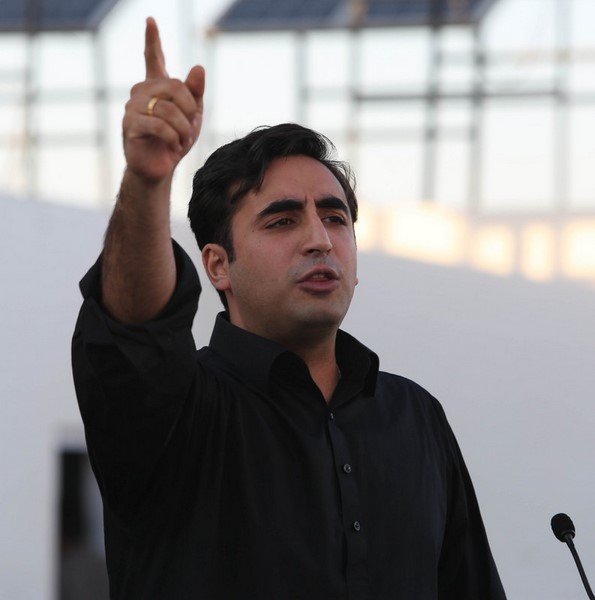 Pakistan Peoples Party Patron-in-Chief Bilawal Bhutto Zardari delivers a speech at a public gathering to commemorate the 6th anniversary of the death of Benazir Bhutto. Image by Jamal Dawoodpoto. Copyright Demotix (27/12/2014)