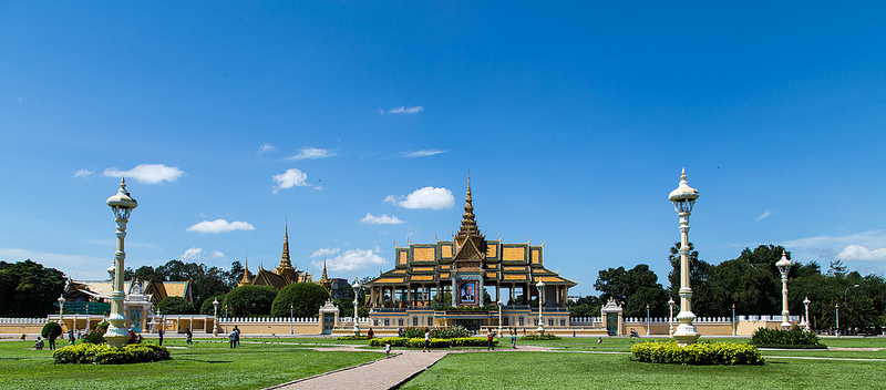カンボジアの首都プノンペンの寺院