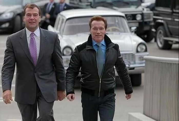 Arnold Schwarzenegger and Dmitry Medvedev with swapped heads. Anonymous image found online.
