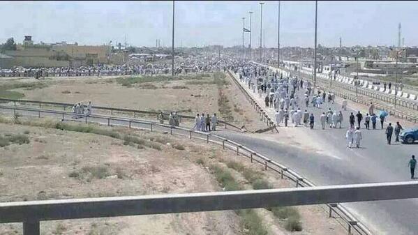 Thousands of Iraqis flee their homes as Mosul falls under ISIS control today. Photo source: Twitter user @mohsinani