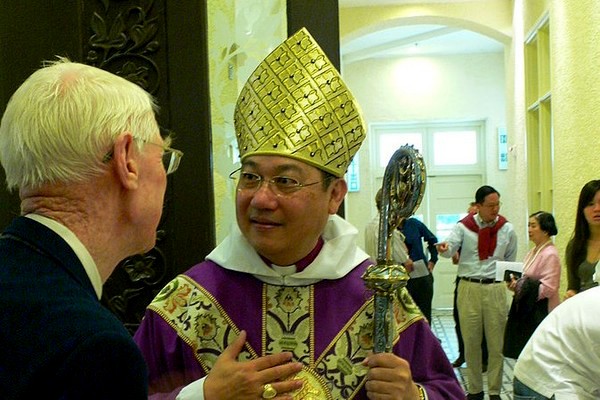 Archbishop Paul Kwong said Hong Kongers should learn from Jesus and suffer in silence.  Image from Wikipedia CC: BY