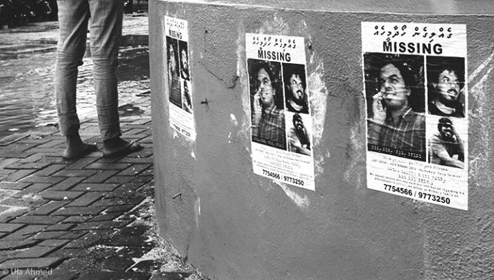 #FindMoyaMeehaa campaign posters in Maldives. Photo by something like art via Facebook.