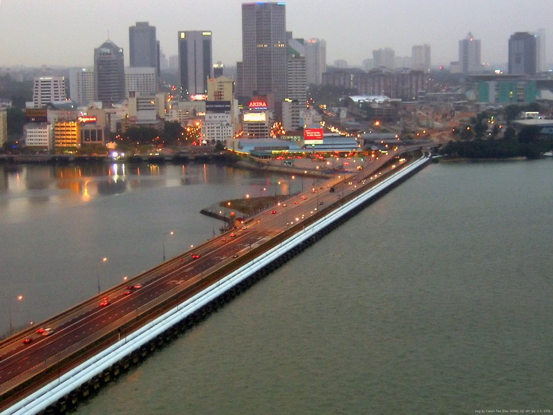 Singapore-Johor Causeway. Photo from Wikipedia