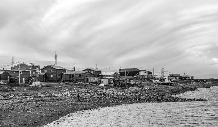 The shore of Arviat. Photo by Paul Aningat (CC BY-NC-ND 2.0)