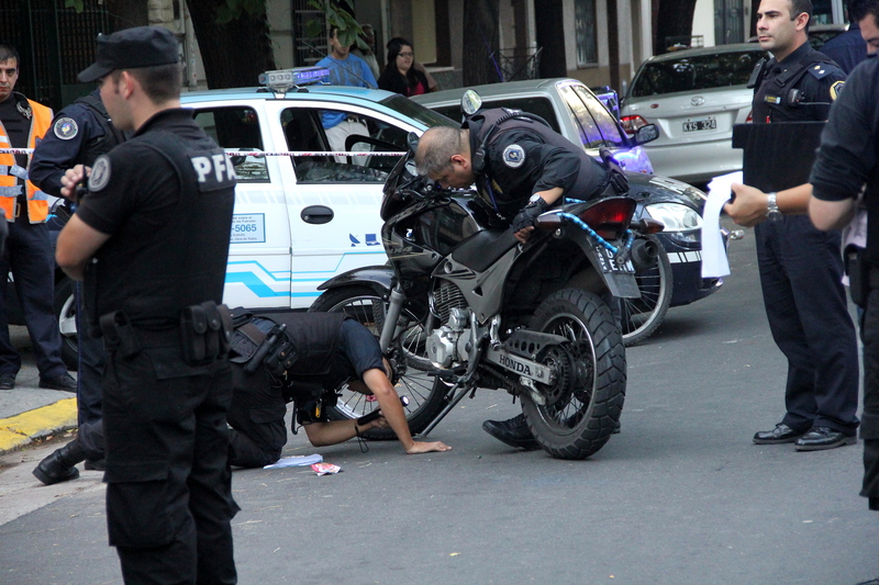 Alleged criminal arrested for motorcycle theft, Buenos Aires, April 19, 2012, by Claudio Santisteban. Demotix.