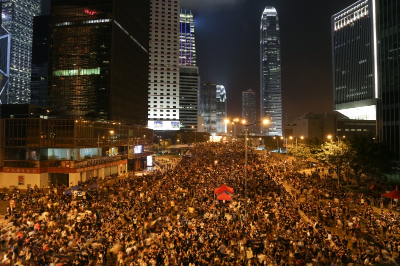 Pro-democracy protesters in central Hong Kong on October 1, 2014. Photo by Flickr user Mario Madrona. CC BY-NC-SA 2.0