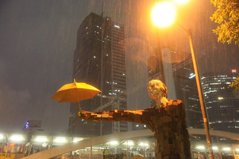 Umbrella Man statue set up by a 22-year-old student. Photo taken by Au Kalun.