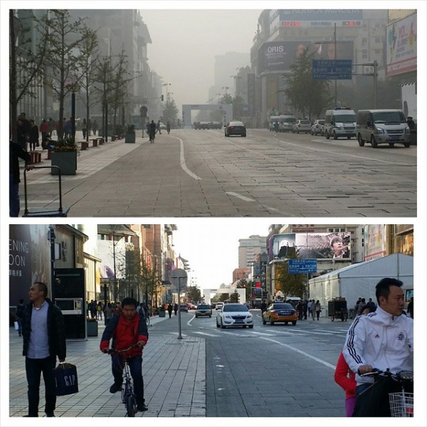 Dvě fotografie jedné pekingské ulice, jednou během jasného slunečného dne, podruhé během dne plného smogu. Ze serveru Flickr, autorem je Locksley McPherson Jnr, 26. říjen 2014. V rámci licence CC BY-NC-SA 2.0.