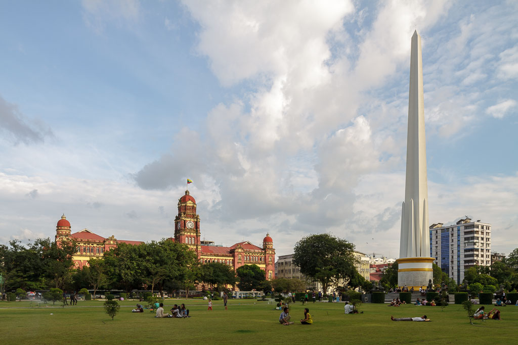 Independence monument near the former high court.  Photo by Manuel Oka for Yangon Architectural Guide (DOM Publishers, 2015)