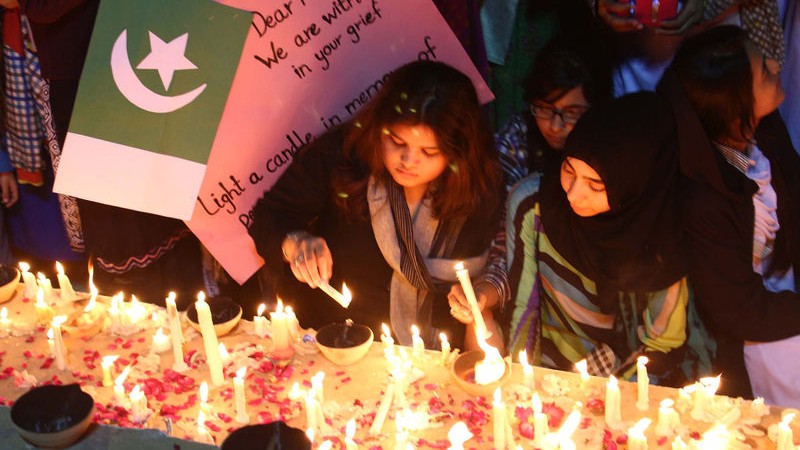 Students of Army Public School, members of Civil Society, Pak Army staffs and large numbers of citizens held a candle light vigil to mourn the innocent victims. Image by PPIImages. Copyright Demotix (19/12/2014)