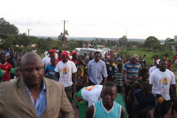 opposition UPND leader Hakainde Hichilema (in white shirt and folded sleeves), campaigning in Luwingu District of the Bemba-dominated Northern Province. Picture with permision of Zambian Watchdog.