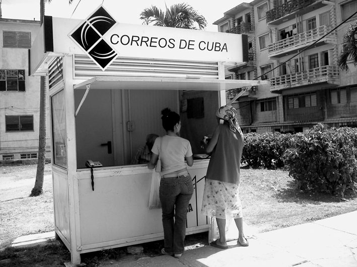 Correos de Cuba, Cuban postal service kiosk. Photo by Victor Manuel via Flickr (CC BY 2.0)