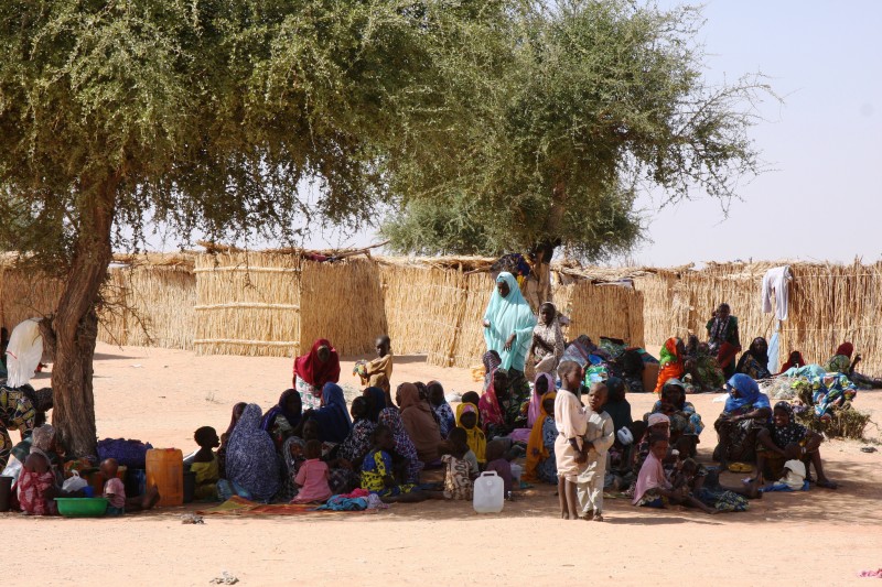 Nigerian refugees in Gagamari camp, Diffa region, Niger. They crossed the border to flee Boko Haram insurgents who attacked their town, Damassak, on 24 November 2014. Photo from Flickr user European Commission  DG ECHO. CC BY-ND 2.0