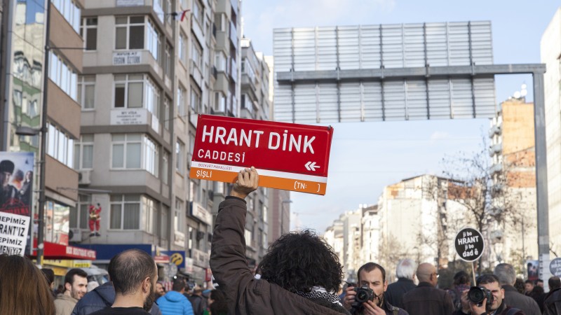 Miles de personas se reunieron en Estambul para recordar a Hrant Dink<br />19 de enero de 2014, por Bulent Selcuk. Demotix.