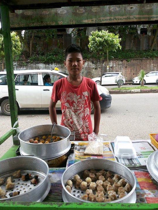rangoon street vendor