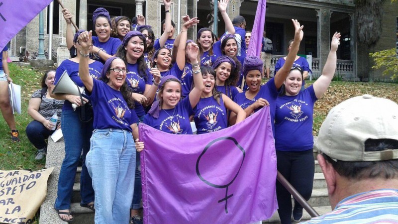 A recent march in Mayagüez, at the western end of Puerto Rico, in favor of gender equity organized by Paz para la Mujer. Taken from their Facebook page.