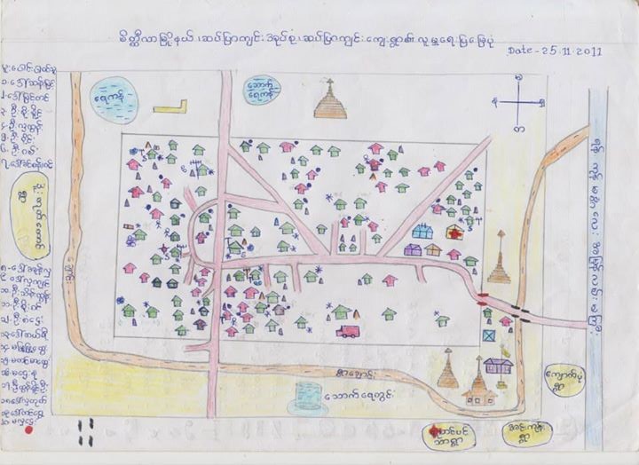 124世帯、444人の住むサピャージン村のソーシャルマップ。上空から村を眺めるように描かれたこの地図には、各家庭の状況が分類して表示されている。また村民の共用する施設も書き込まれている。