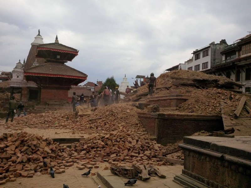 Rescuers trying to dig out people still suspected to be buried in the ruins of the Hari Shakher Temple in Patan. Photo taken by Kunda Dixit, editor of the Nepali Times. Use with permission.