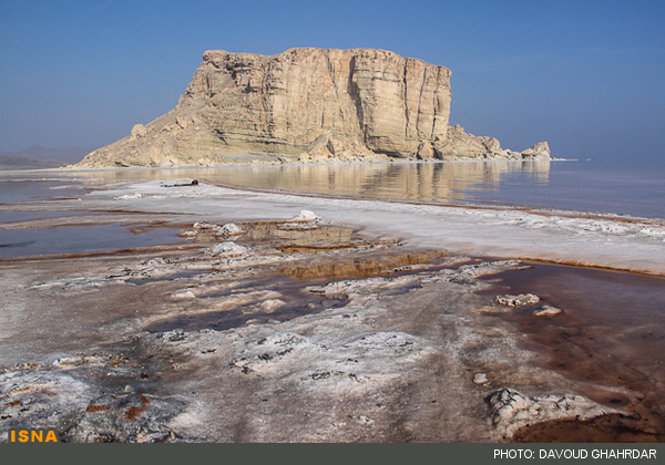 Iran Voices looks at recent efforts to save Lake Urmia, one of the world's largest salt-water lakes. Photo by Davood Ghardar for ISNA News. Photo published for reuse.