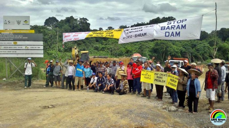 Protest against the Baram Dam project. Photo from the Facebook page of Save Rivers