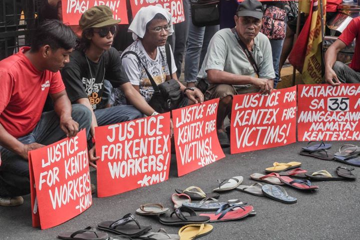 Workers group express sympathy for the victims of the Kentex factory fire. Photo Credits: Tudla Productions.