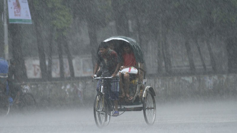 Bangladesh welcomes monsoon after a period of scorching heat wave. Images by Reza Suman. Copyright Demotix (15/06/2015)