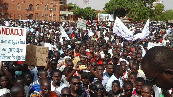 Protests in Niamey, Niger via Abdoulaye Hamidou on twitter (with his permission)