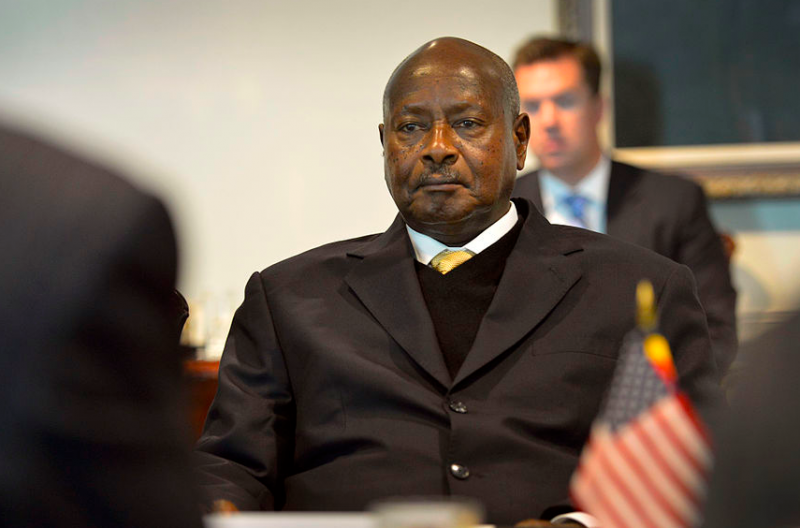 Yoweri Musveni at a meeting with the US Department of Defense, 2013. Photo by Glenn Fawcett for DoD, released to public domain.