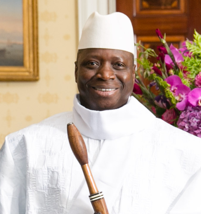 Le président gambien Yahya Jammeh. Photo domaine public par la Maison Blanche téléchargées en ligne par l'utilisateur de  Wikipedia  Alifazal.