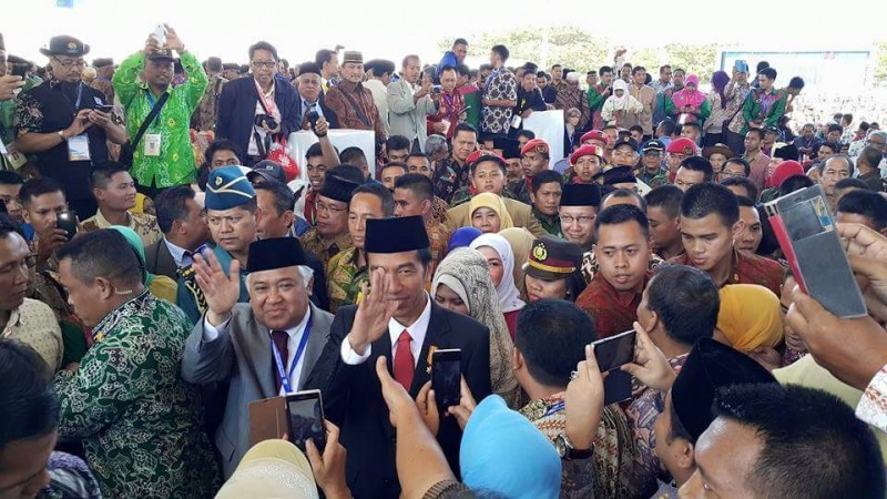 Indonesian President Jokowi attends the national congress of Muhammadiyah. From the official Facebook page of Persyarikatan Muhammadiyah.