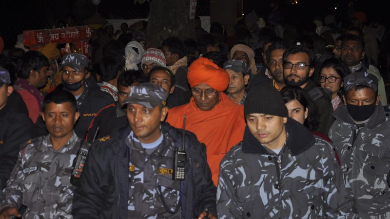 Social activist Swami Agnivesh at the Gadhimai temple. Photo by Diwakar Bhandari. Used with permission